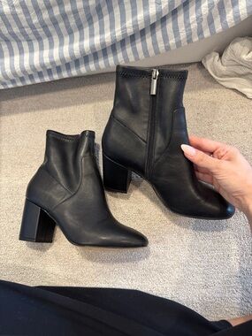 Abercrombie & Fitch heeled bootie